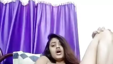 Sexy Indian girl takes a big bottle inside her pussy