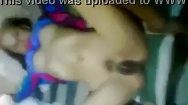 लड़की ने चूत खोलकर दिखाई