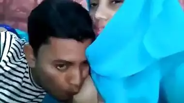 lucknow colg beauty faheema boobs sucked by bf