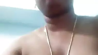 Busty hot Mallu flaunt her big boobs on cam