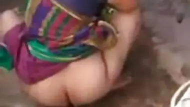 Desi big ass aunty hidden cam 4