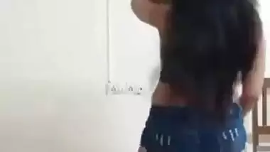 Desi sexy model hot dance