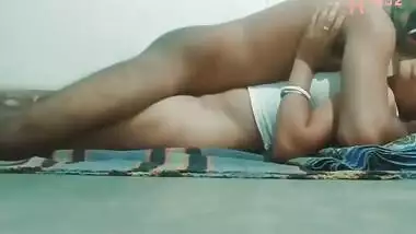 Naukarani Ki Beti Or Uske Malik Ki Sex Video Mms