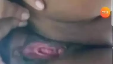 Beautiful Sexy bhabi Showing