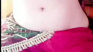 Solo nude show of big boobs girlfriend fingering