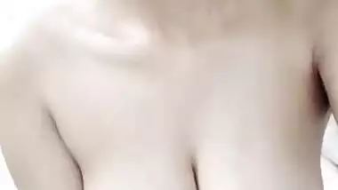 Topless cute Tamil girl giving sexy expressions