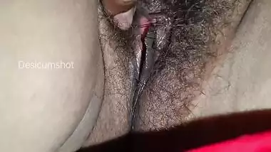 Chut Ki Massage Kar Aunty Ko Pani Pani Kar Di Uske Dever Ne