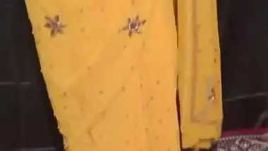 Desi saree aunty