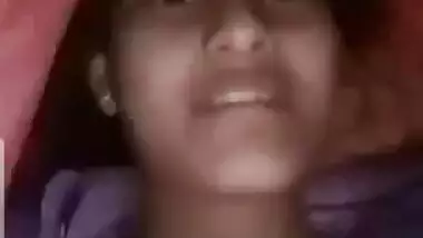 Cute Bangla Girl Showing boobs on VC