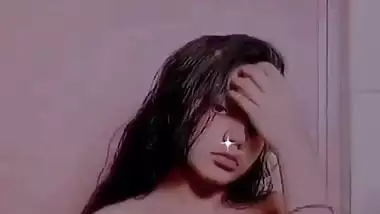 Bangladeshi girl big boobs showcased on cam