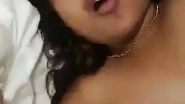 A girl enjoying her life’s first sex in Indian xxx video