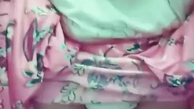 Desi Indian Big Ass Bhabhi Pissing