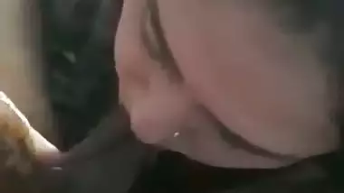 Desi milf sucks a hard dick in the Bangladeshi xvideo
