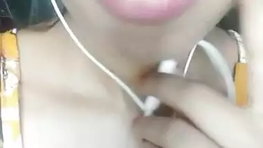 indian girl grabbing her tits hard on live