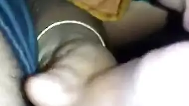 Desi indian bhabhi sucking her customer dick