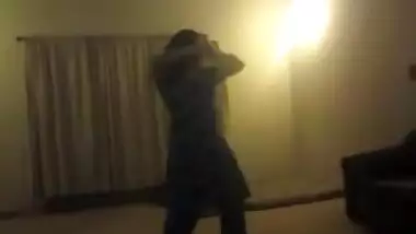 Paki slut pussy i punished after her dance 