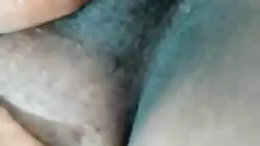 Sexy Bhabi Fingering Selfie Video