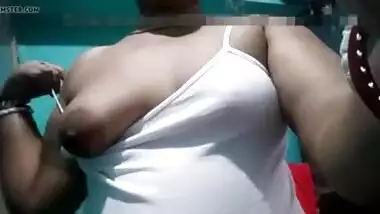 odia bhabhi showing boobs infront webcam