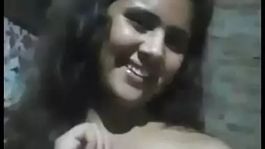 Desi cute girl show her big boobs selfie cam video