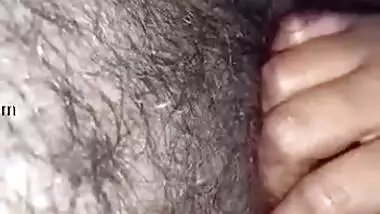 Exclusive- Horny Desi Bahbhi Blowjob