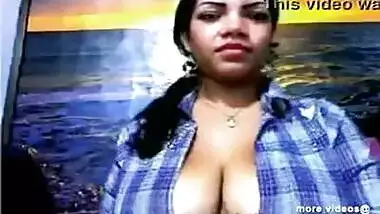 Indian milf showing her naughty side