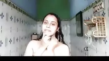 Cute Boudi Nude Bathing Record