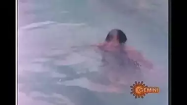 Madhavi Rare Swimsuit Scene – FSIBlog.com