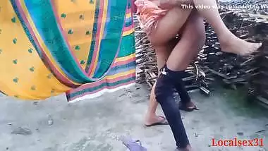 Indian Village Bhabhi Xxx Videos With Farmer In Village House