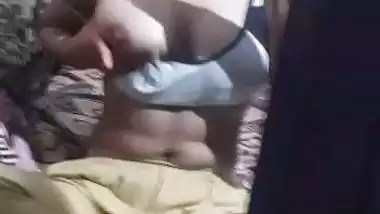 Tamil girl boob show mirror video admiring