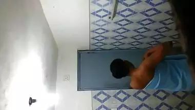 Srilankan bathing hiddencam video