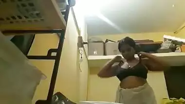 Indian girl exposes her boobies but soon puts black bra on in home porn