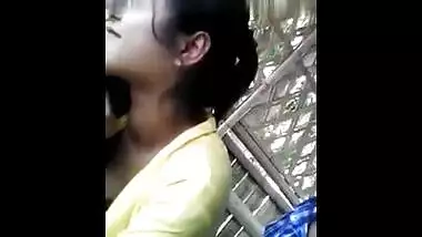 Mumbai teen girl gets her small boobs squeezed outdoors!