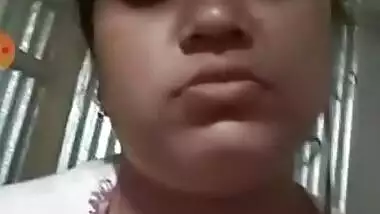 Today Exclusive- Bangla Paid Randi Showing Boobs On Video Call