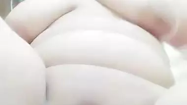 Huge boobs horny girlfriend viral pussy pics and clips