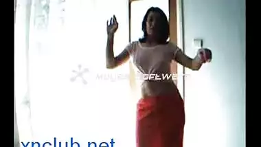 Indian Cute Girl In Sexy Dance