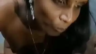 Village lady gives a crazy Tamil blowjob to her lover