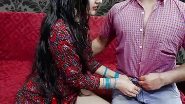 स्टेप मॉम की चुदाई की हिंदी क्सक्सक्स वीडियो