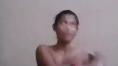 Cute Lankan girl showing her boobs