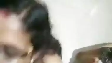 Married South Indian Teacher’s Erotic Sex MMS Leaked