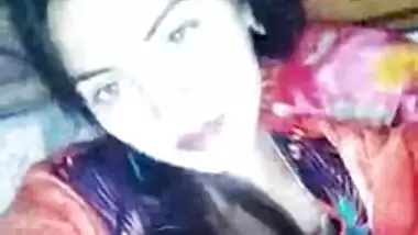 Desi Bhabhi Showing Boobs In Tiktok