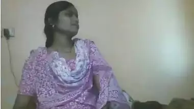 indian newly wed bhabhi sucking her servant dick after lunch