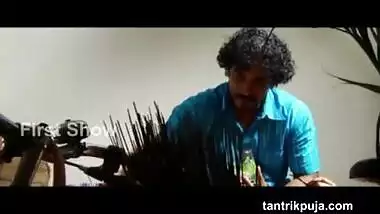 NAVEL - pullukattu muthamma uncensored scene