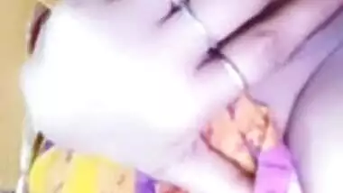 Desi bhabi fingering pussy selfie cam video