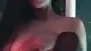 Poonam Pandey nude show of full boobs show