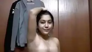 Sexy babe show her big boob