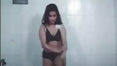 Mugguru Pativrathalu Spicy Scene 1