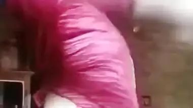 Desi Bangla village Girl Leaked Dressing Video