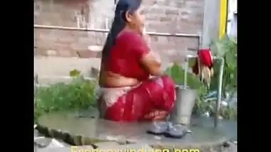 Indian sex mms of bhabhi caught by neighbor