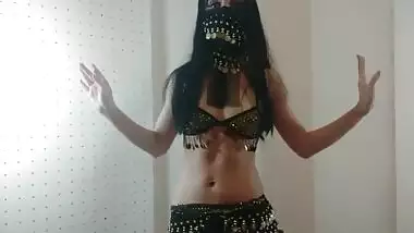 Exotic whore dancing