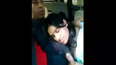 Hindi me dirty talk ke saath car mai blowjob masti